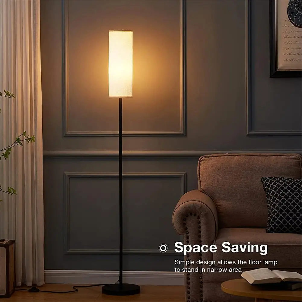 LED golvlampa med linne lampskärm