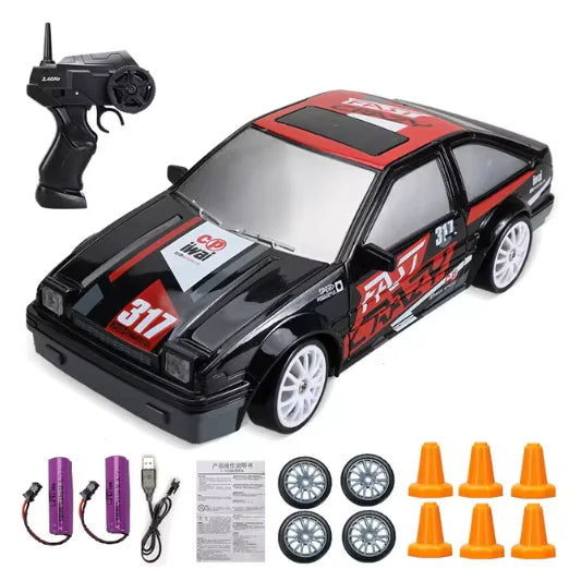 RC-Auto mit Turboantrieb und 4WD